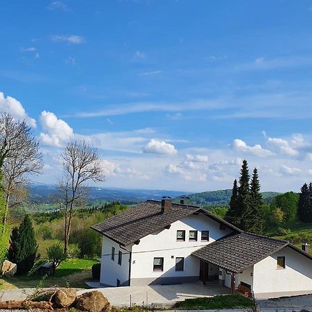 Ferienwohnung Urlaub Mit Aussicht Zenting Bagian luar foto